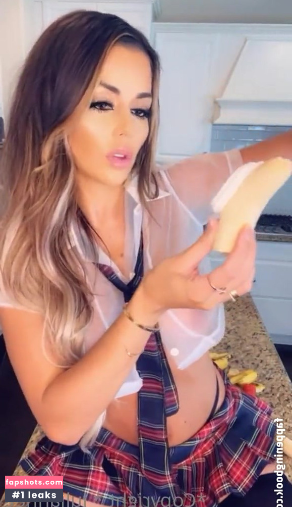 Juli Annee gallery photo #245