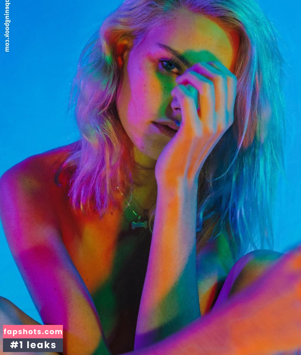 Julia Almendra gallery photo #38