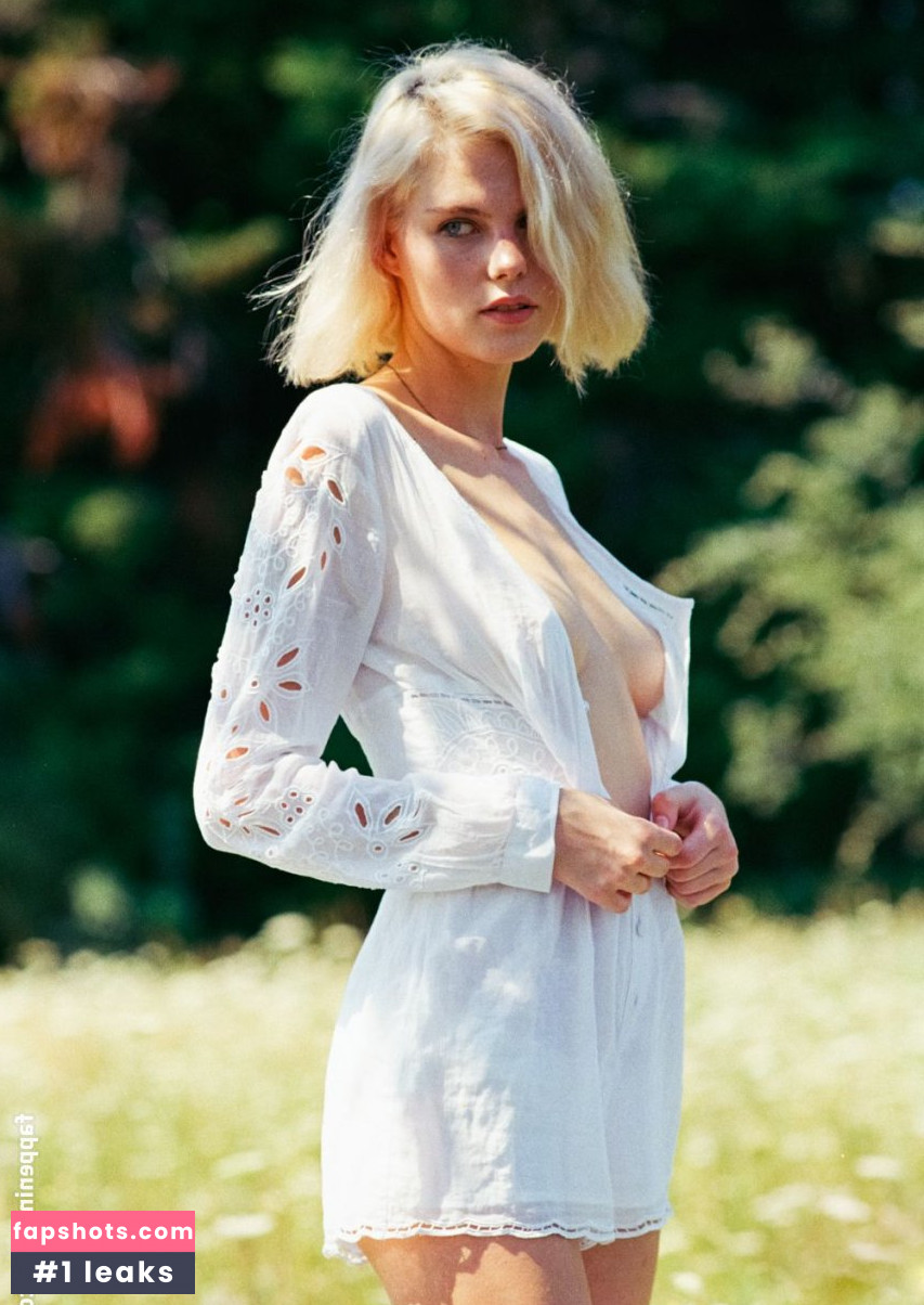 Julia Almendra gallery photo #7