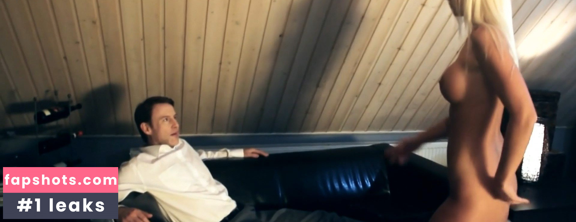 Julia Altenkirch gallery photo #7