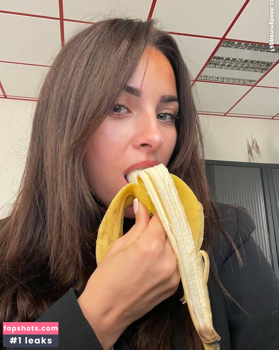 julia.amareno gallery photo #15