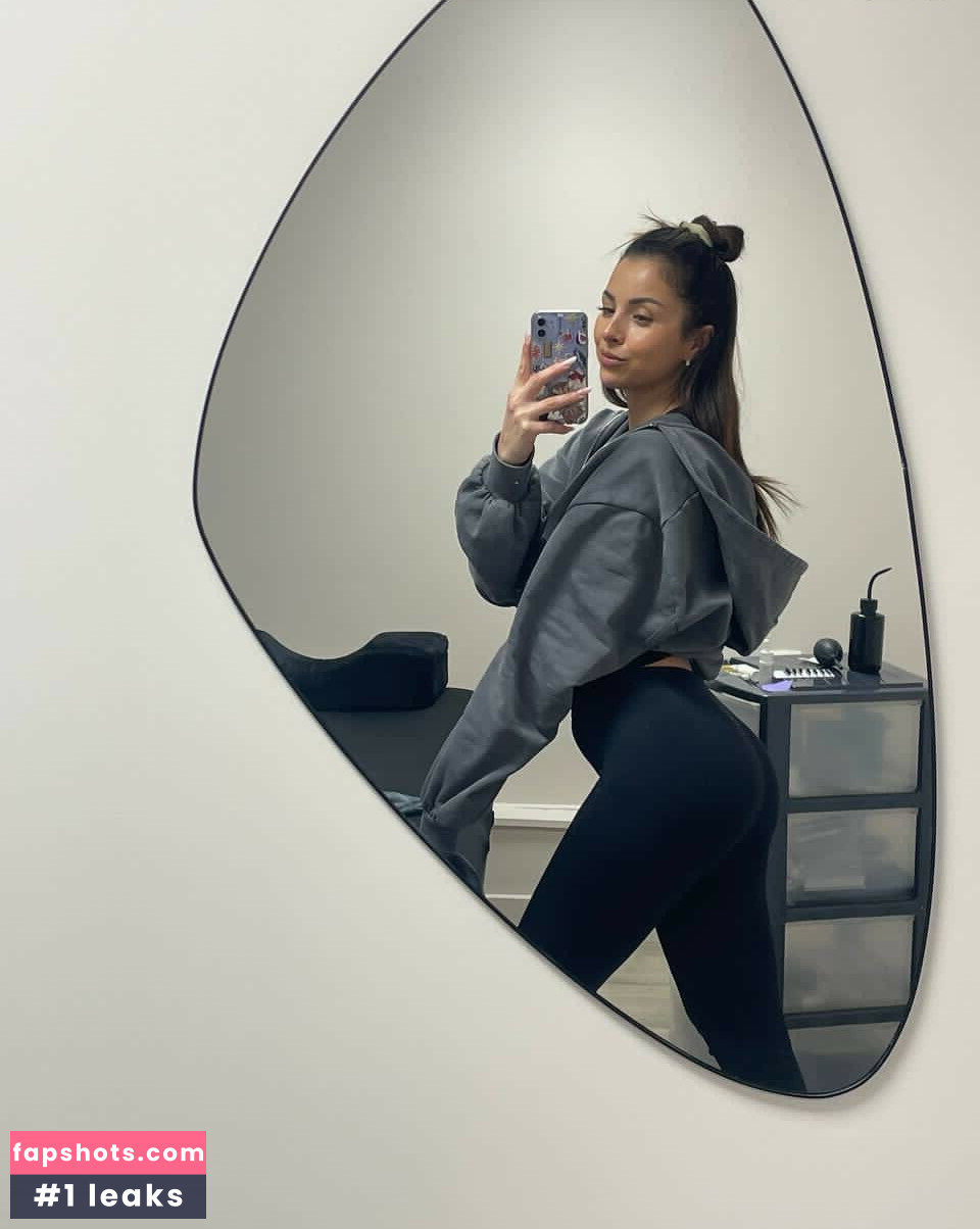 julia.amareno gallery photo #27