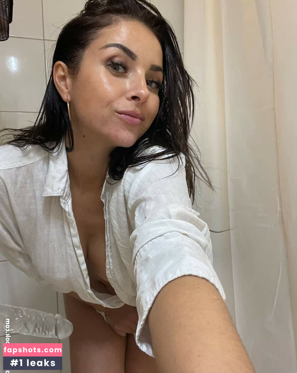 julia.amareno gallery photo #5