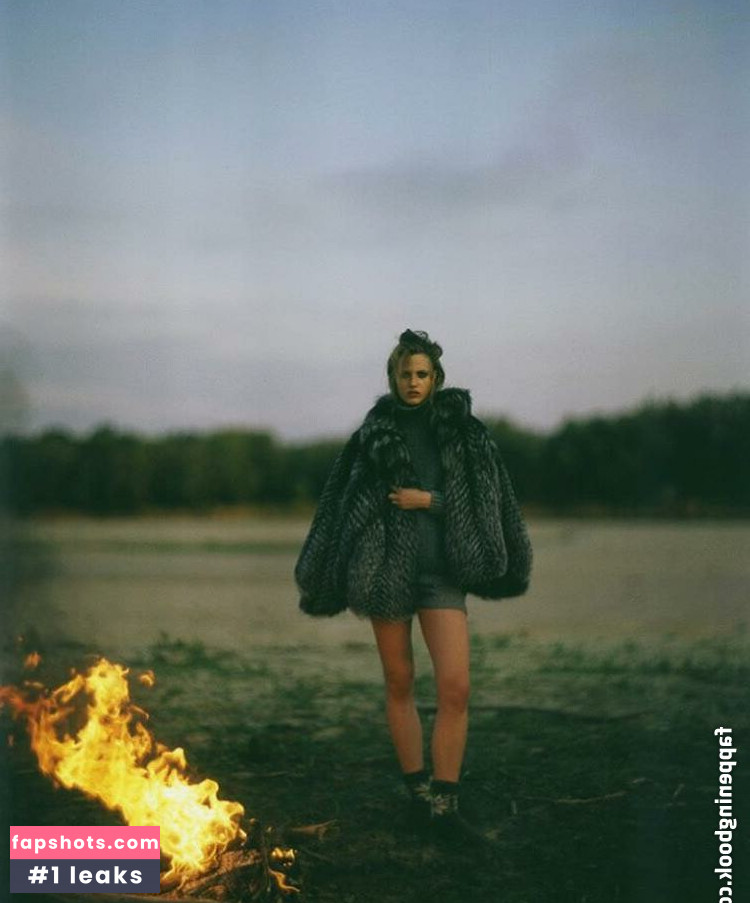 Julia Banas Nude Leaks OnlyFans Photos #6 - LeakJerk