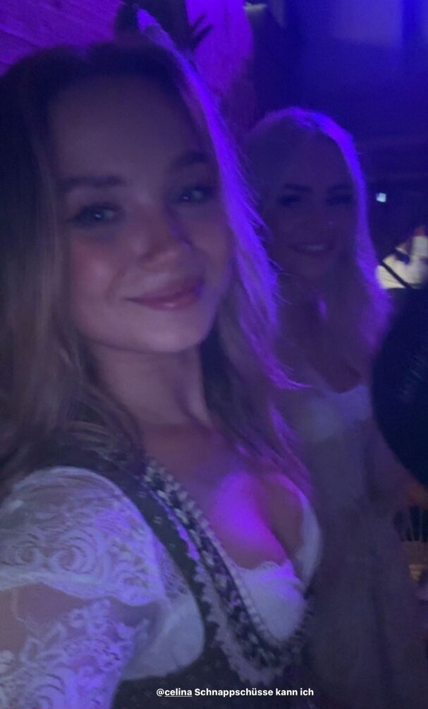 julia-beautx gallery photo #751