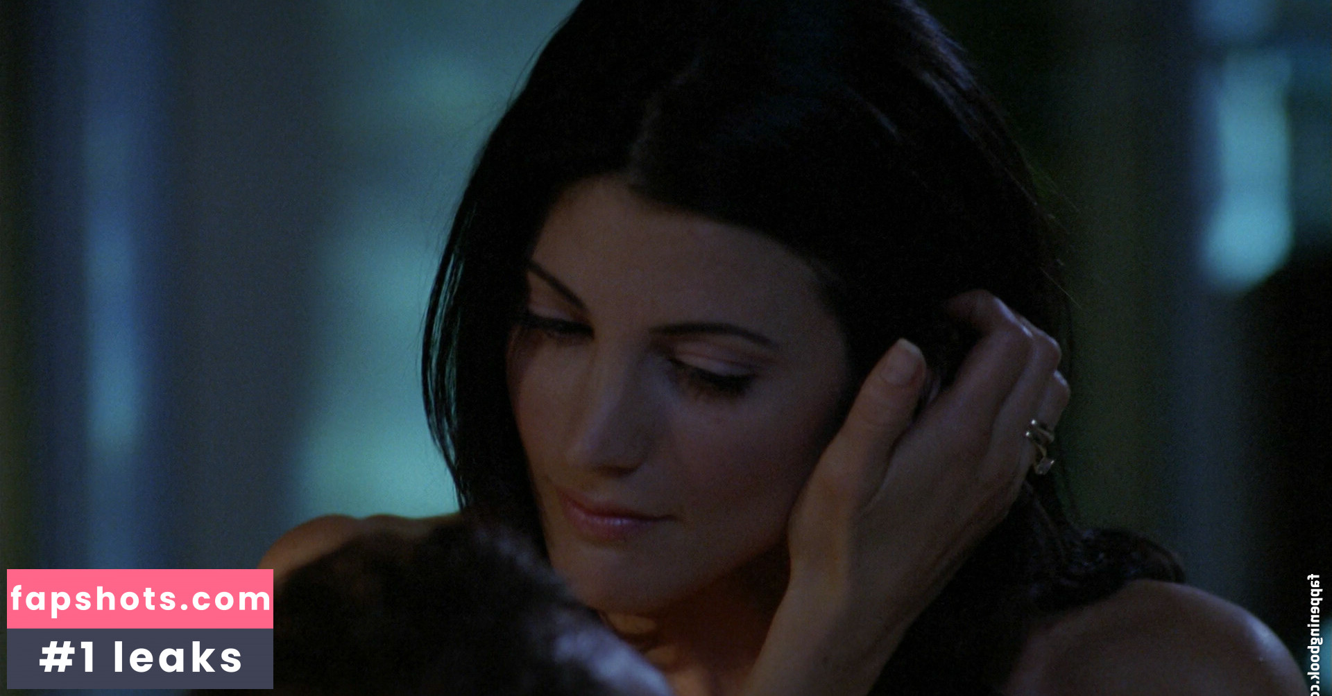 Julia Benson gallery photo #2