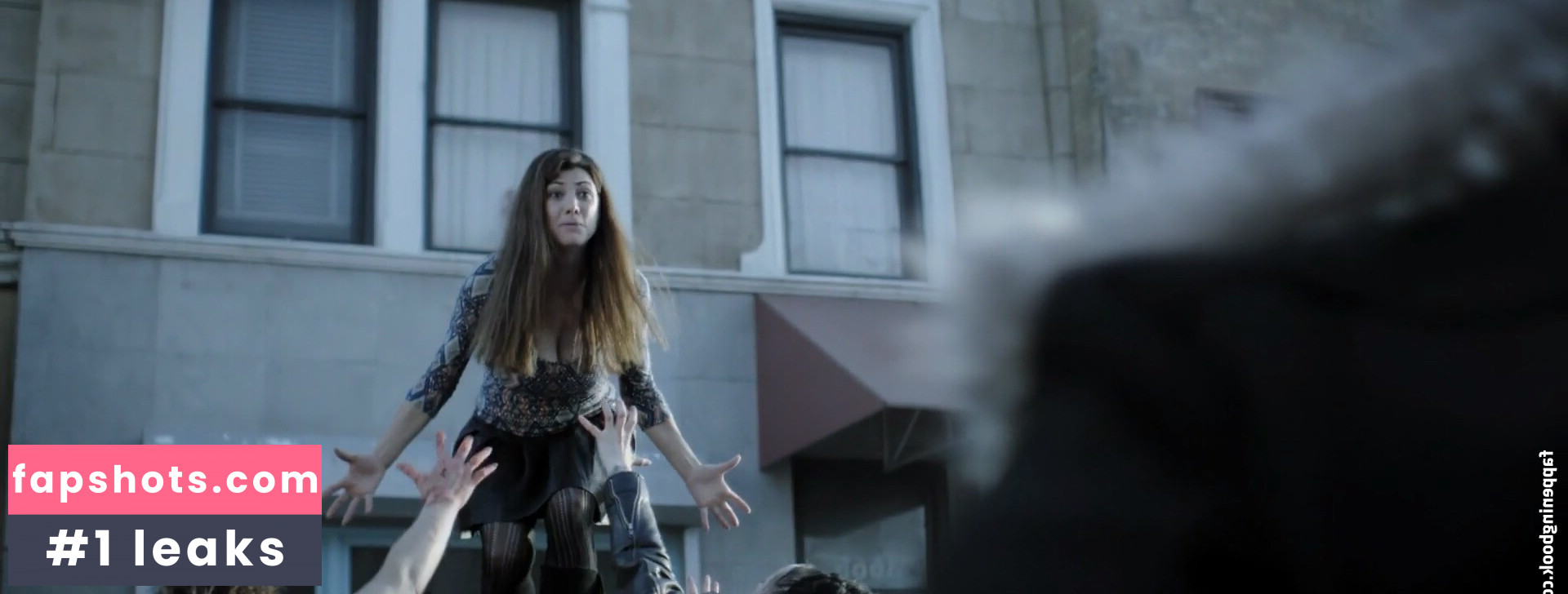 Julia Benson gallery photo #11