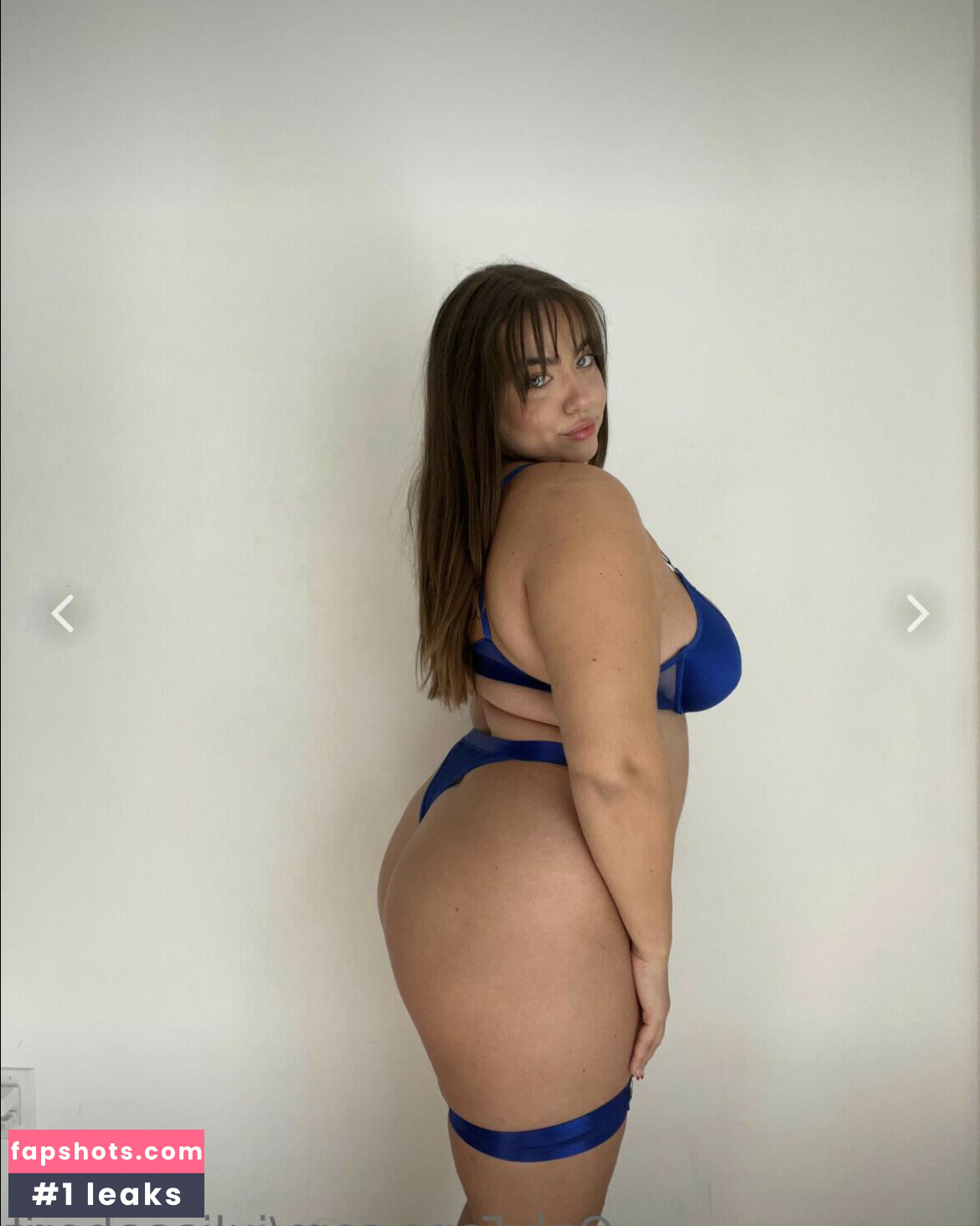 Julia Berit gallery photo #26