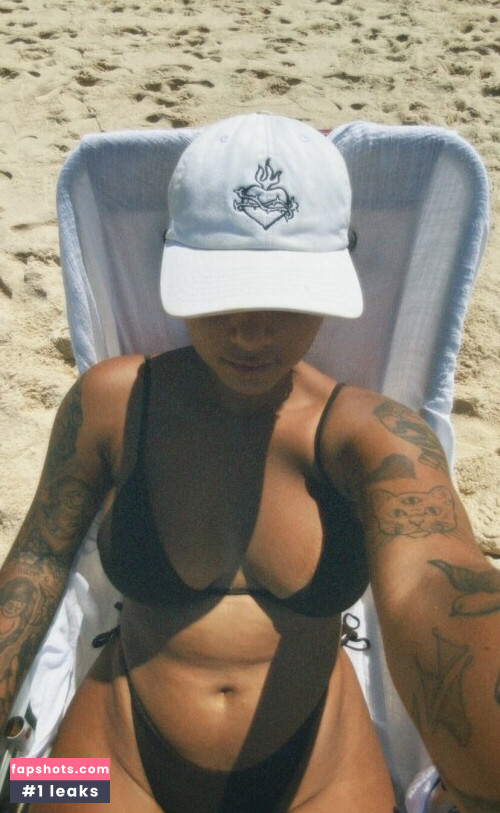 Julia Bhering gallery photo #4