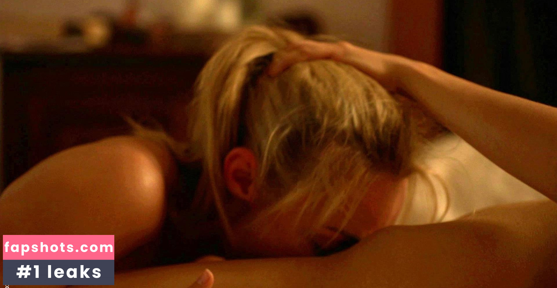 Julia Billington gallery photo #4