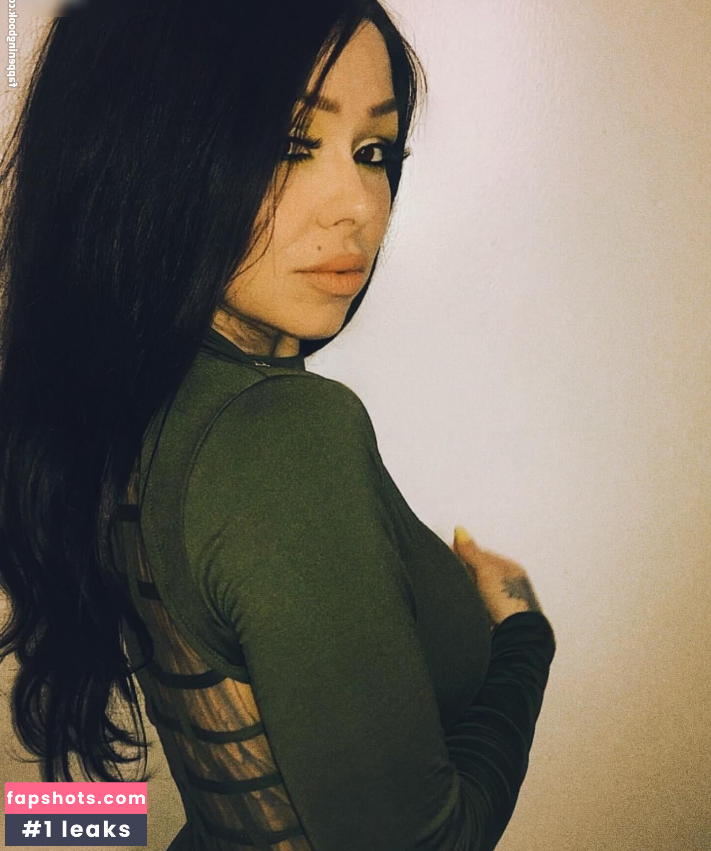 Julia Bond gallery photo #21