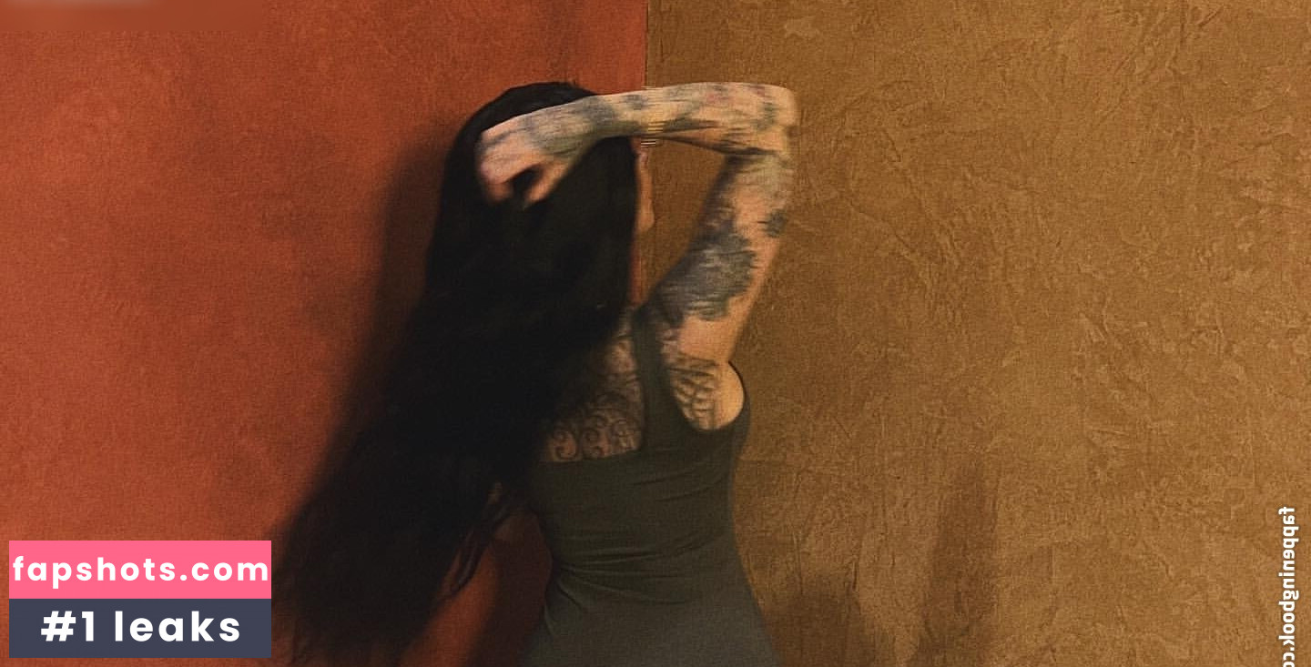 Julia Bond gallery photo #33