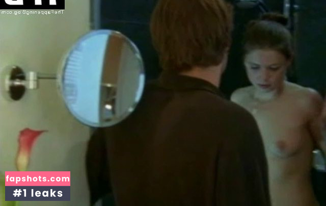 Julia Brendler gallery photo #17