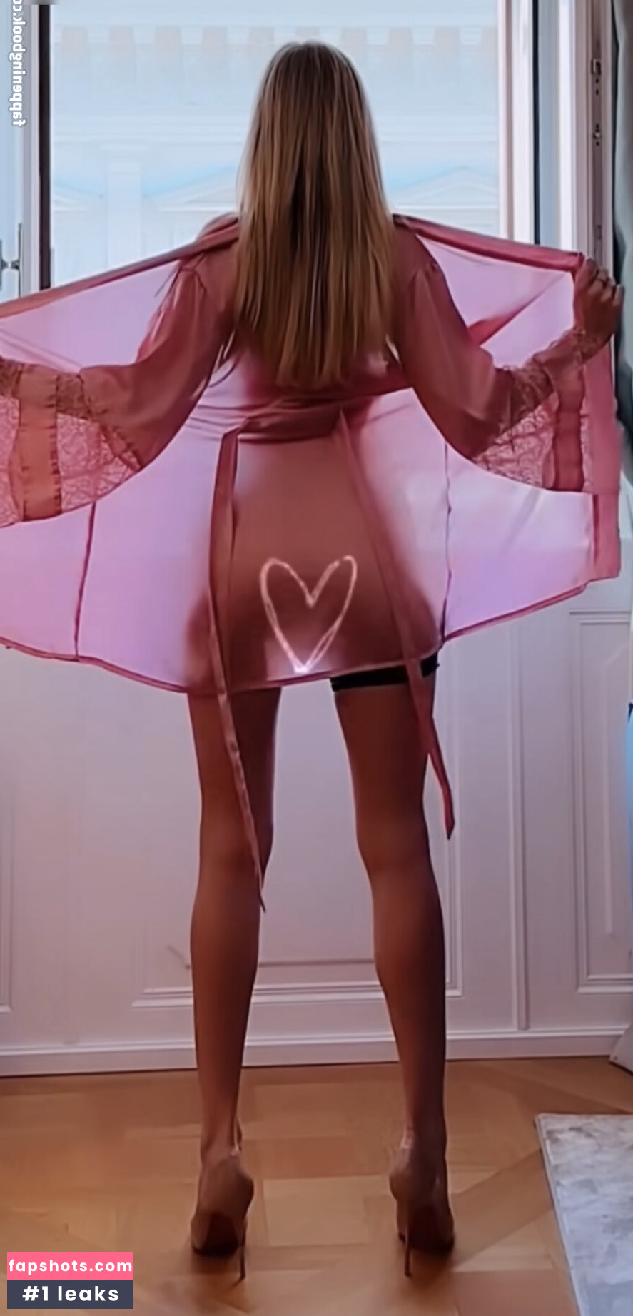 Julia Chavanne Nahé úniky fotek pouze od fanoušků #8 - Fapshots