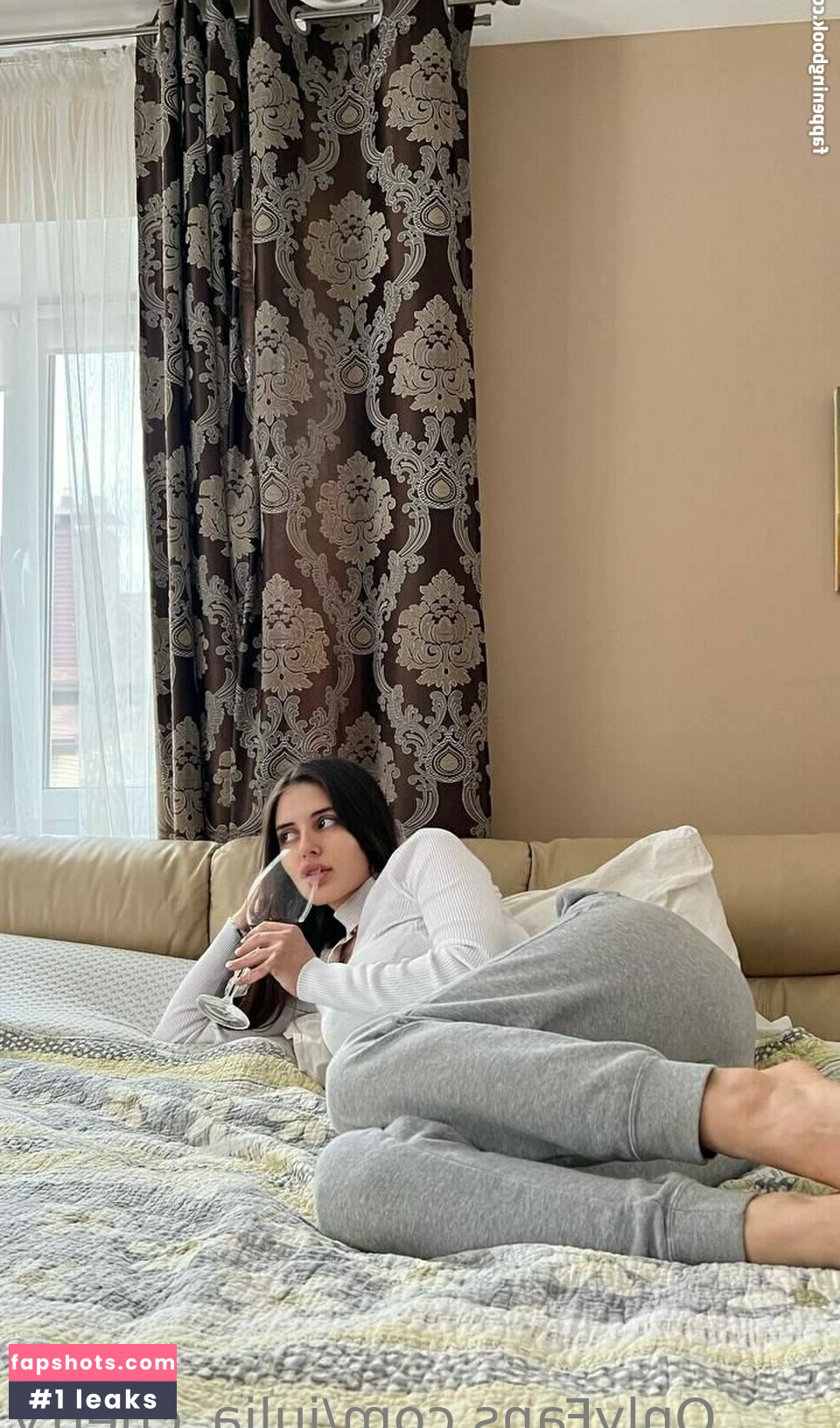 julia_cherry gallery photo #22