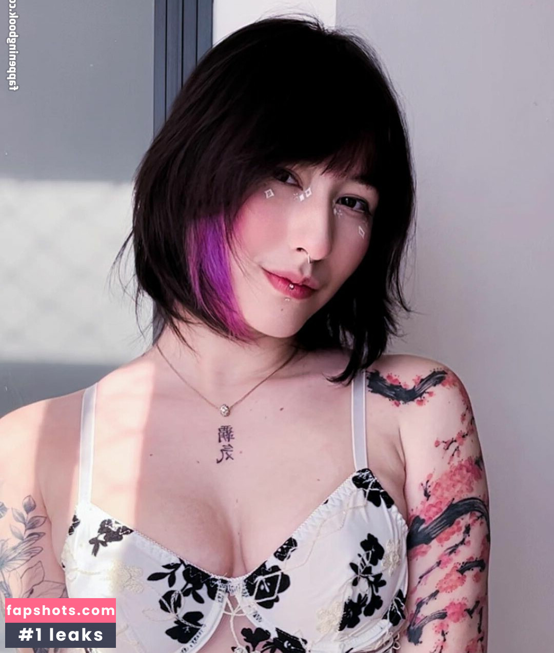 Julia Cristina gallery photo #11