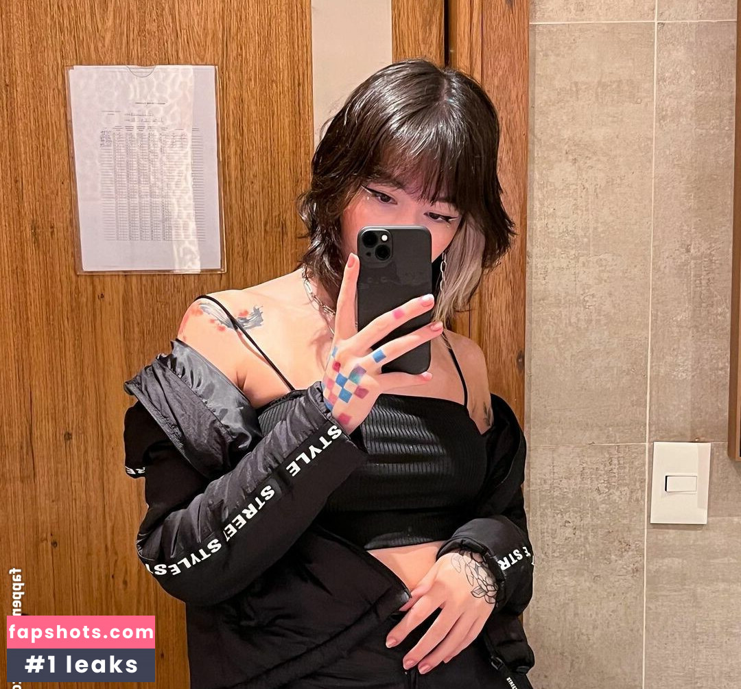 Julia Cristina nude babe gallery