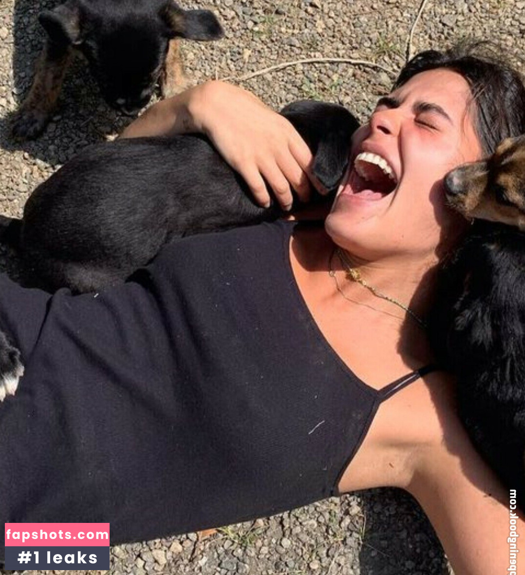 Julia Dalavia Filtración Desnuda OnlyFans Foto #5 - Fapshots