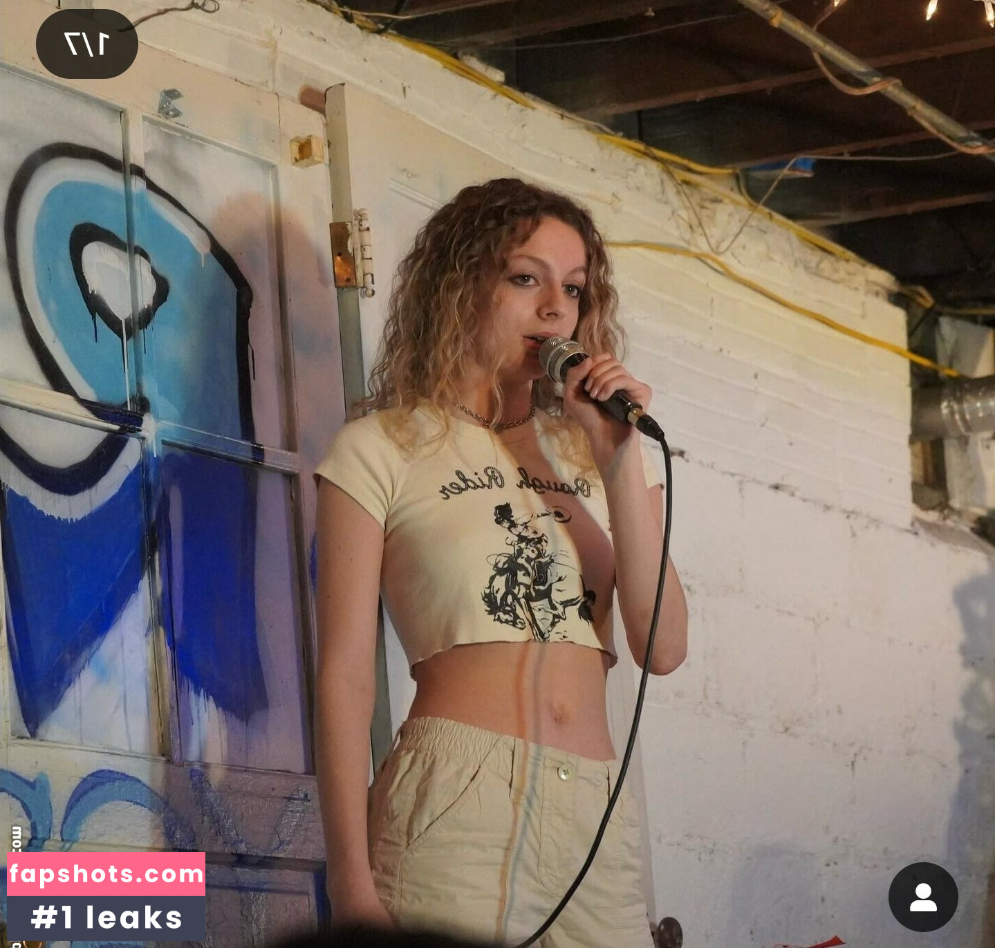 Julia Dicesare gallery photo #13