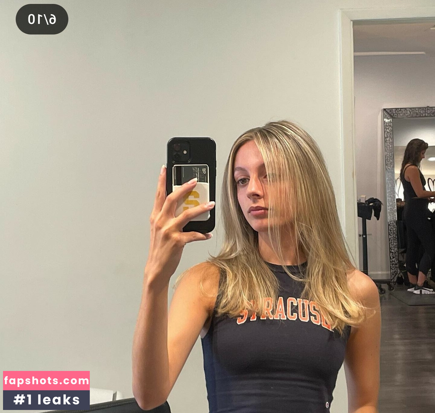 Julia Dicesare gallery photo #17