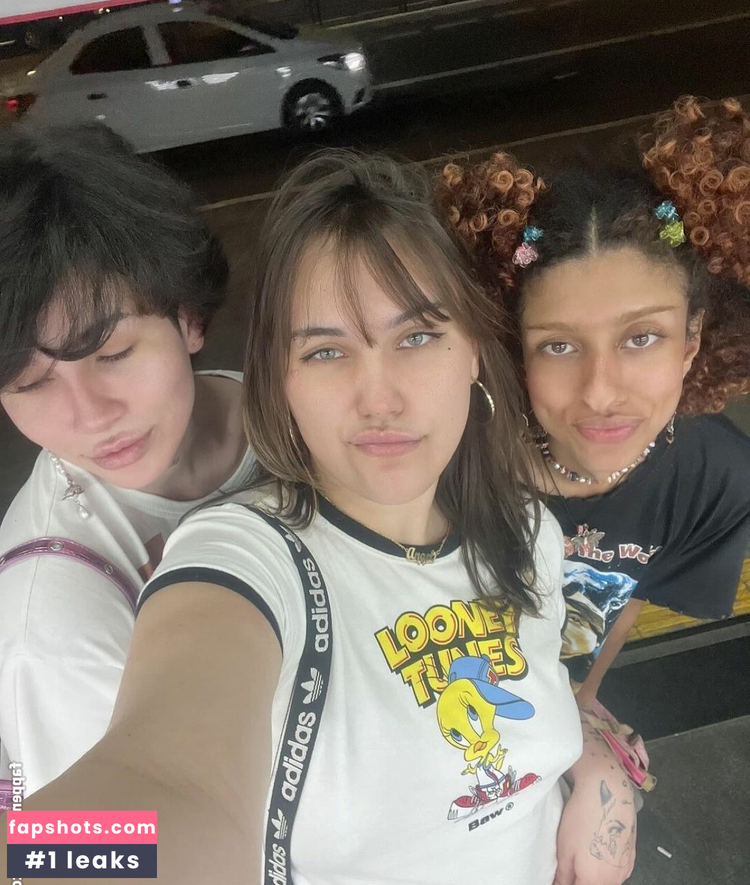 Julia Diotti gallery photo #3