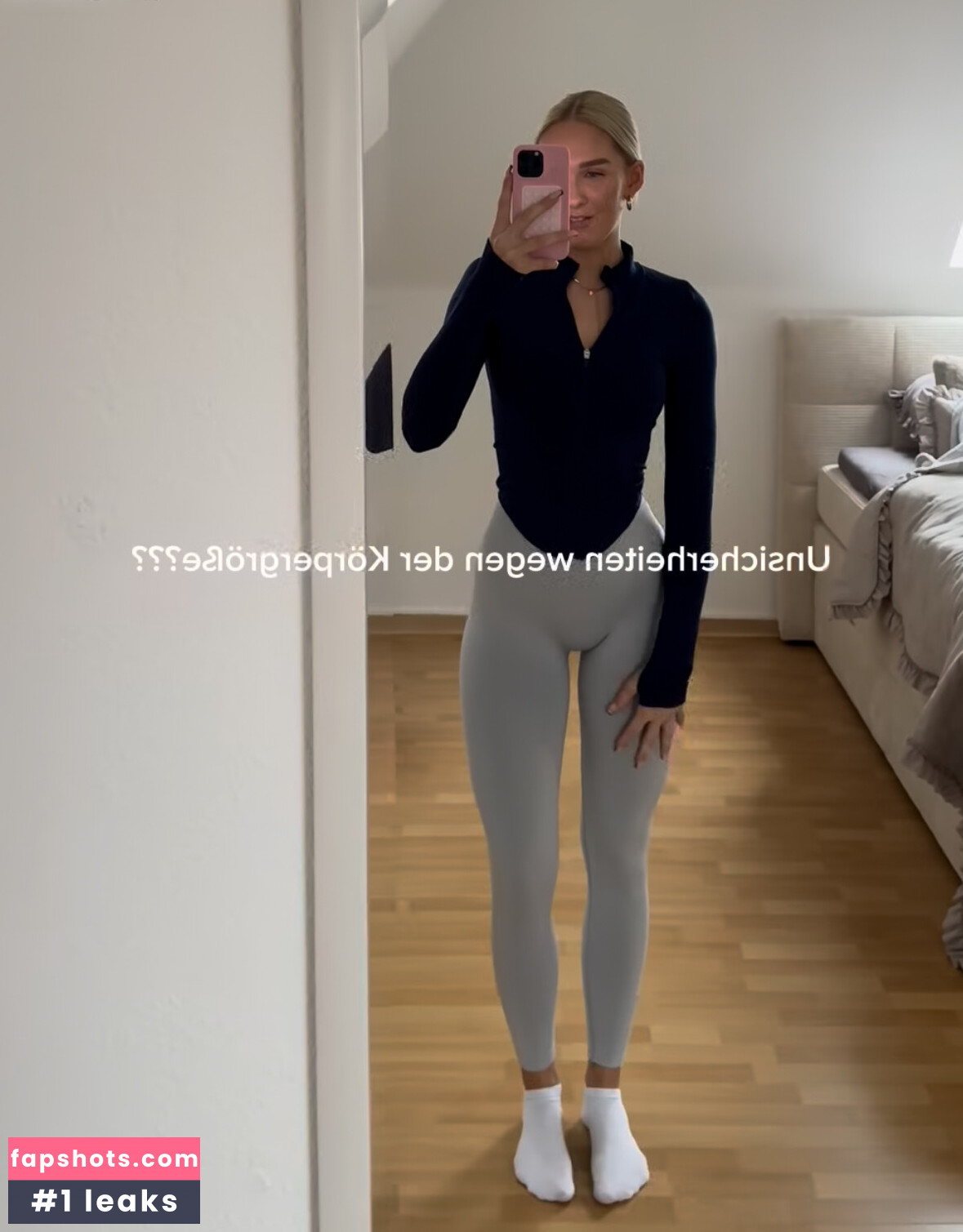 Julia Dröge gallery photo #17