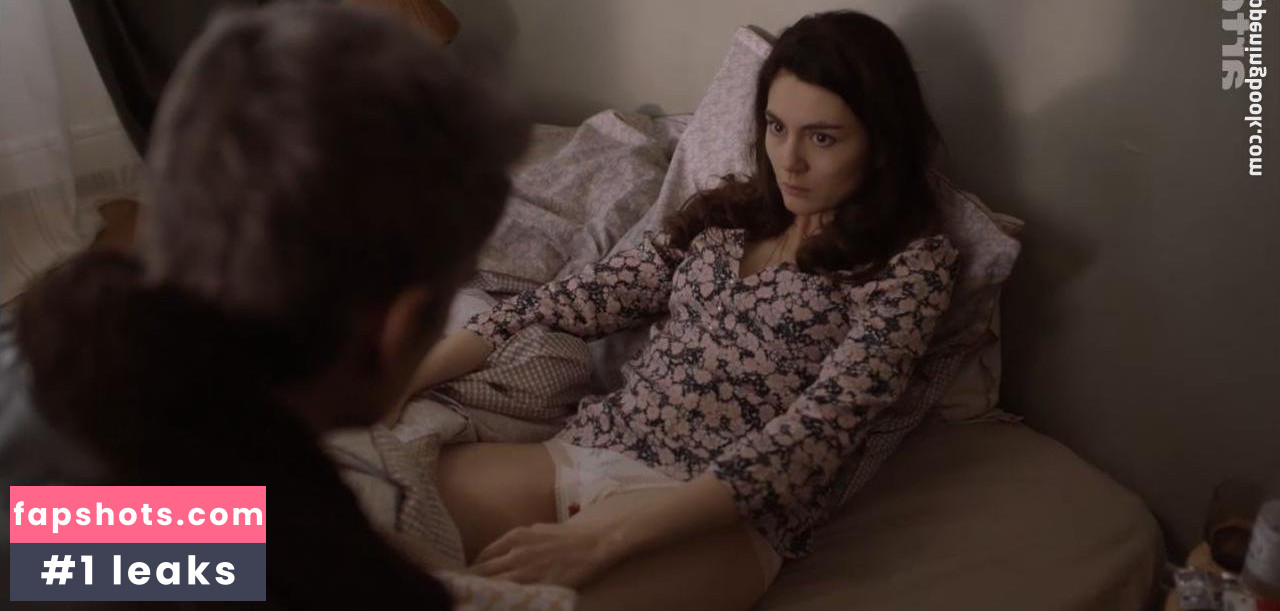 Julia Faure gallery photo #14