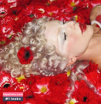 Julia Fox gallery photo #113