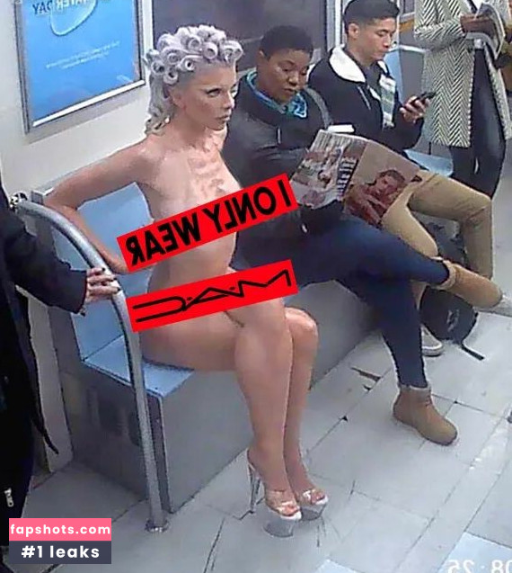 Julia Fox gallery photo #46