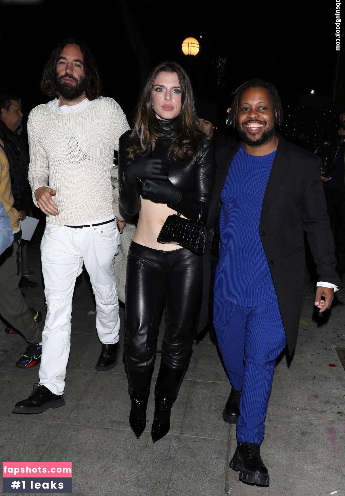 Julia Fox gallery photo #91