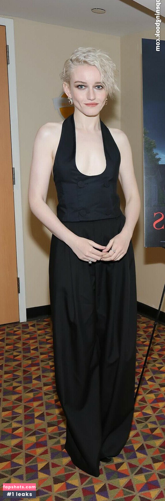 Julia Garner Filtración Desnuda OnlyFans Foto #15 - Fapshots