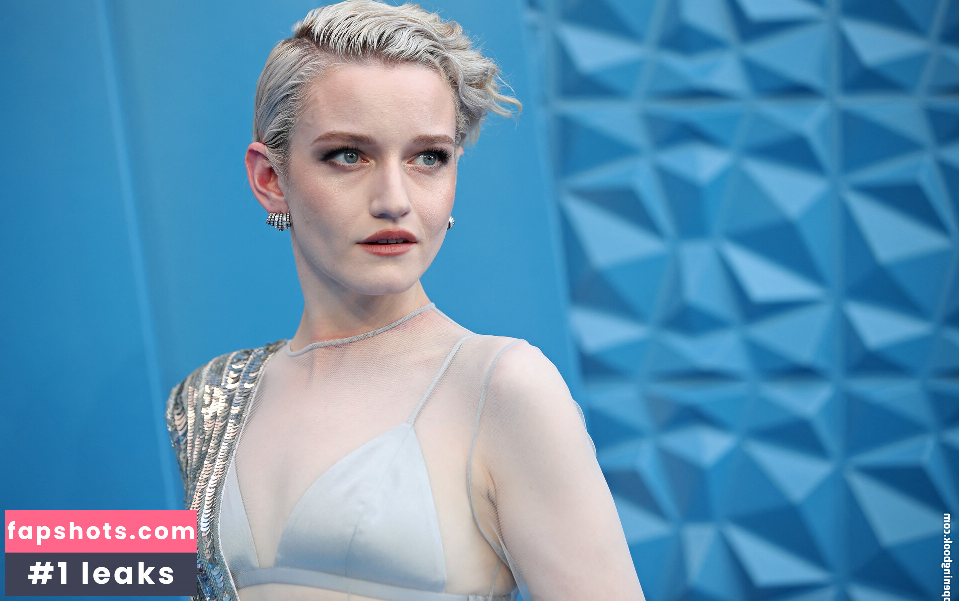 Julia Garner Filtración Desnuda OnlyFans Foto #31 - Fapshots
