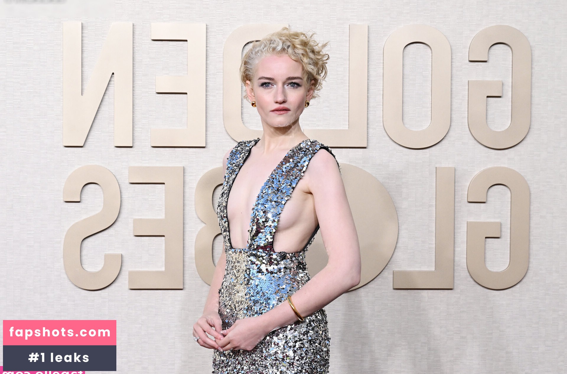Julia Garner Nude Leaks OnlyFans Photos #76 - LeakJerk