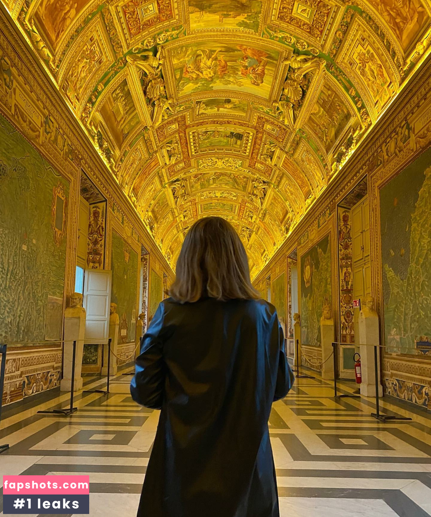 Julia Gomez gallery photo #45