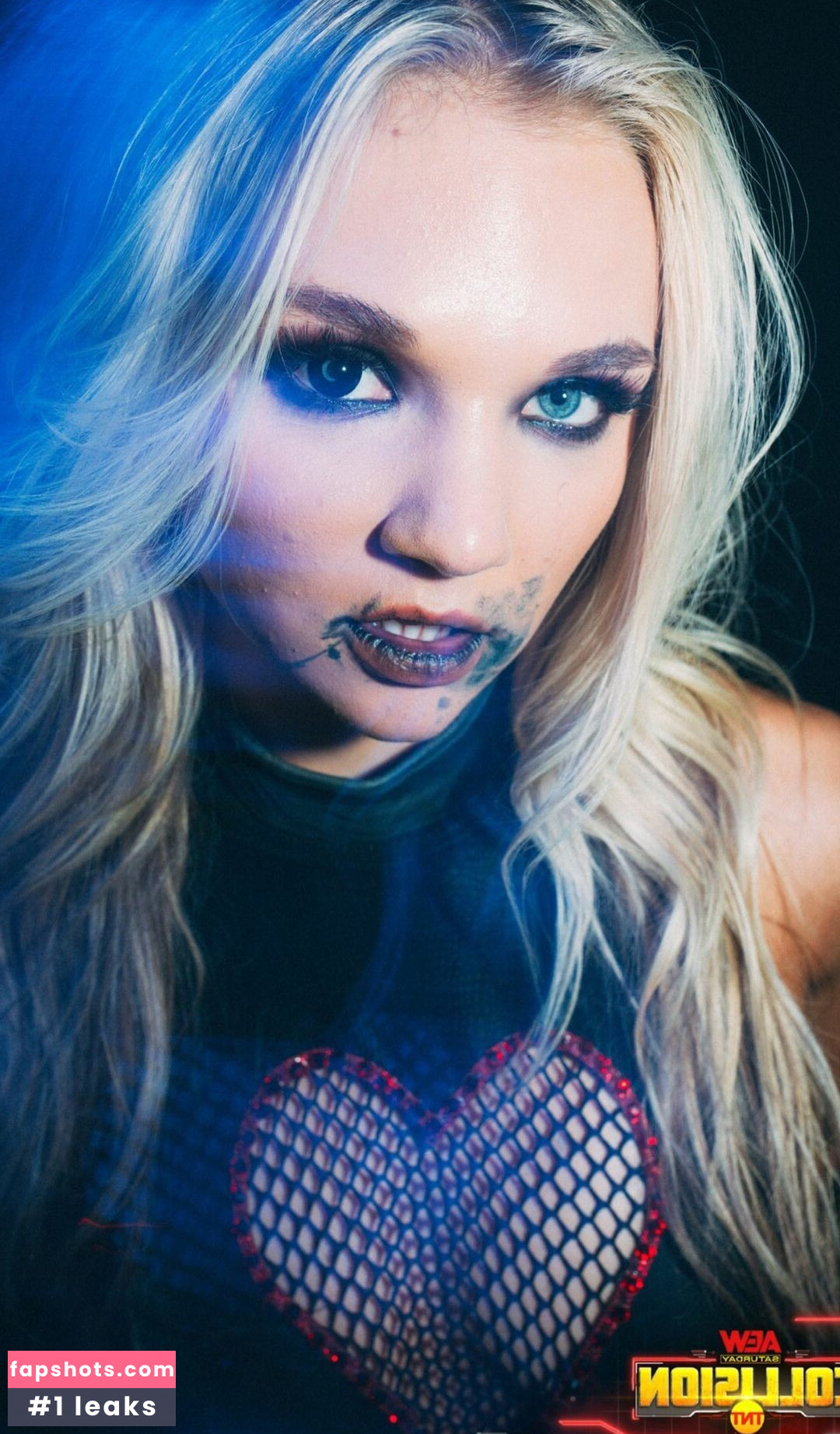 Julia Hart gallery photo #11