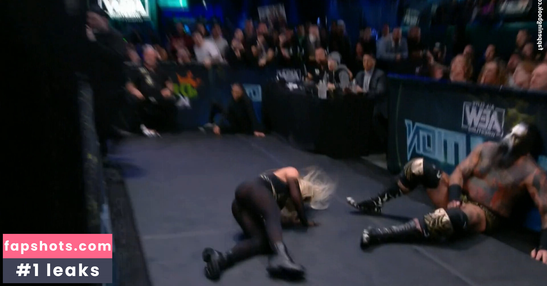 Julia Hart gallery photo #29