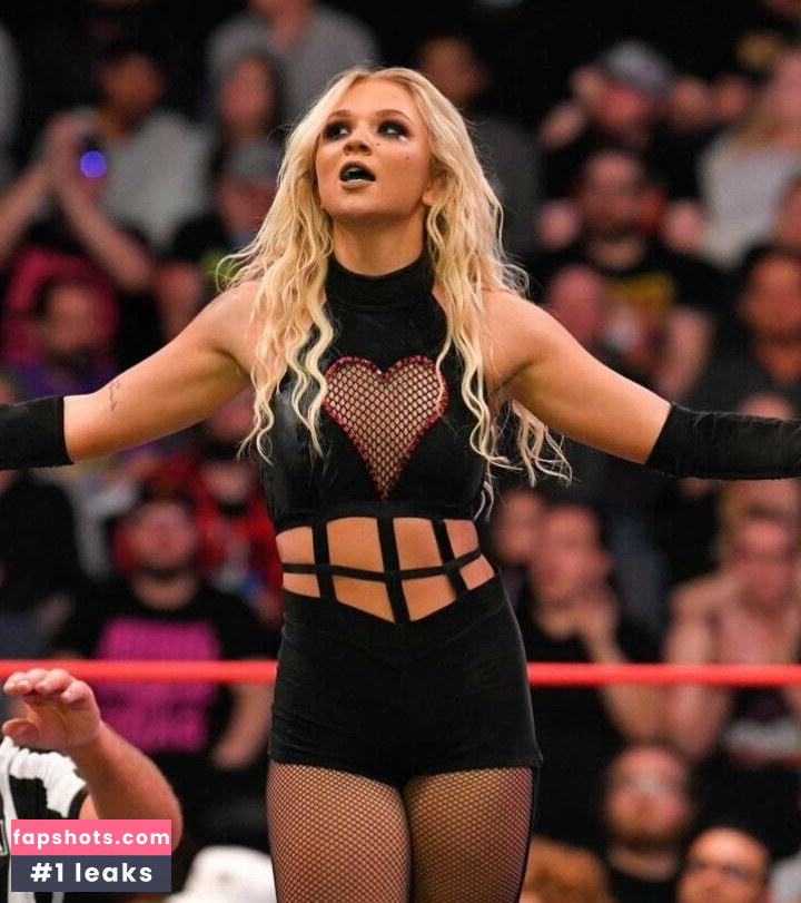 Julia Hart gallery photo #33