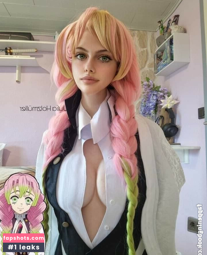 Julia Holzmueller Nude Leaks OnlyFans Photos #11 - LeakJerk