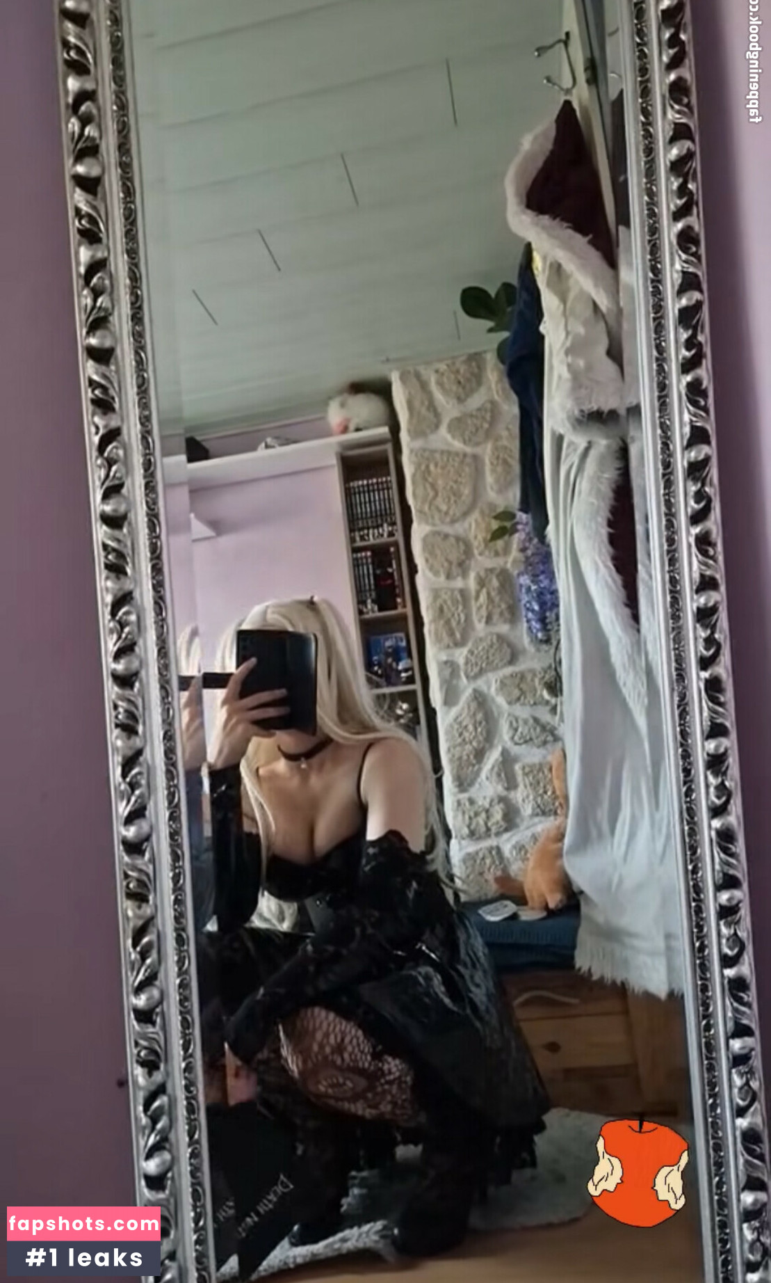 Julia Holzmueller Nude Leaks OnlyFans Photos #5 - LeakJerk