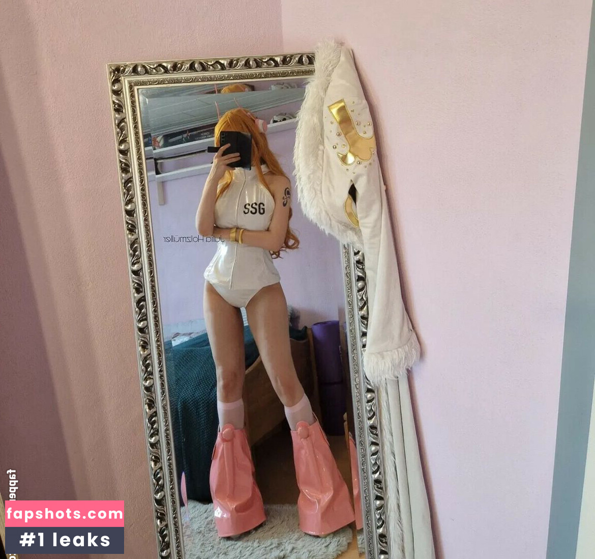 Julia Holzmueller Nude Leaks OnlyFans Photos #10 - LeakJerk