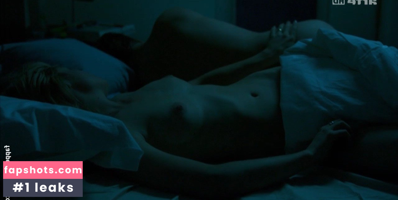 Julia Jentsch gallery photo #24