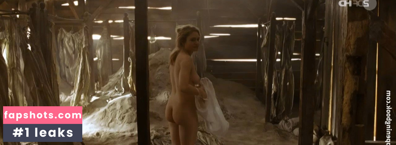 Julia Jentsch gallery photo #31