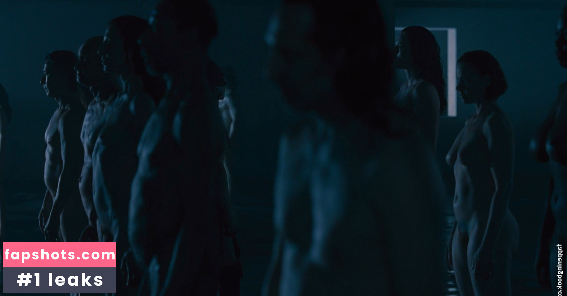 Julia Jones gallery photo #23