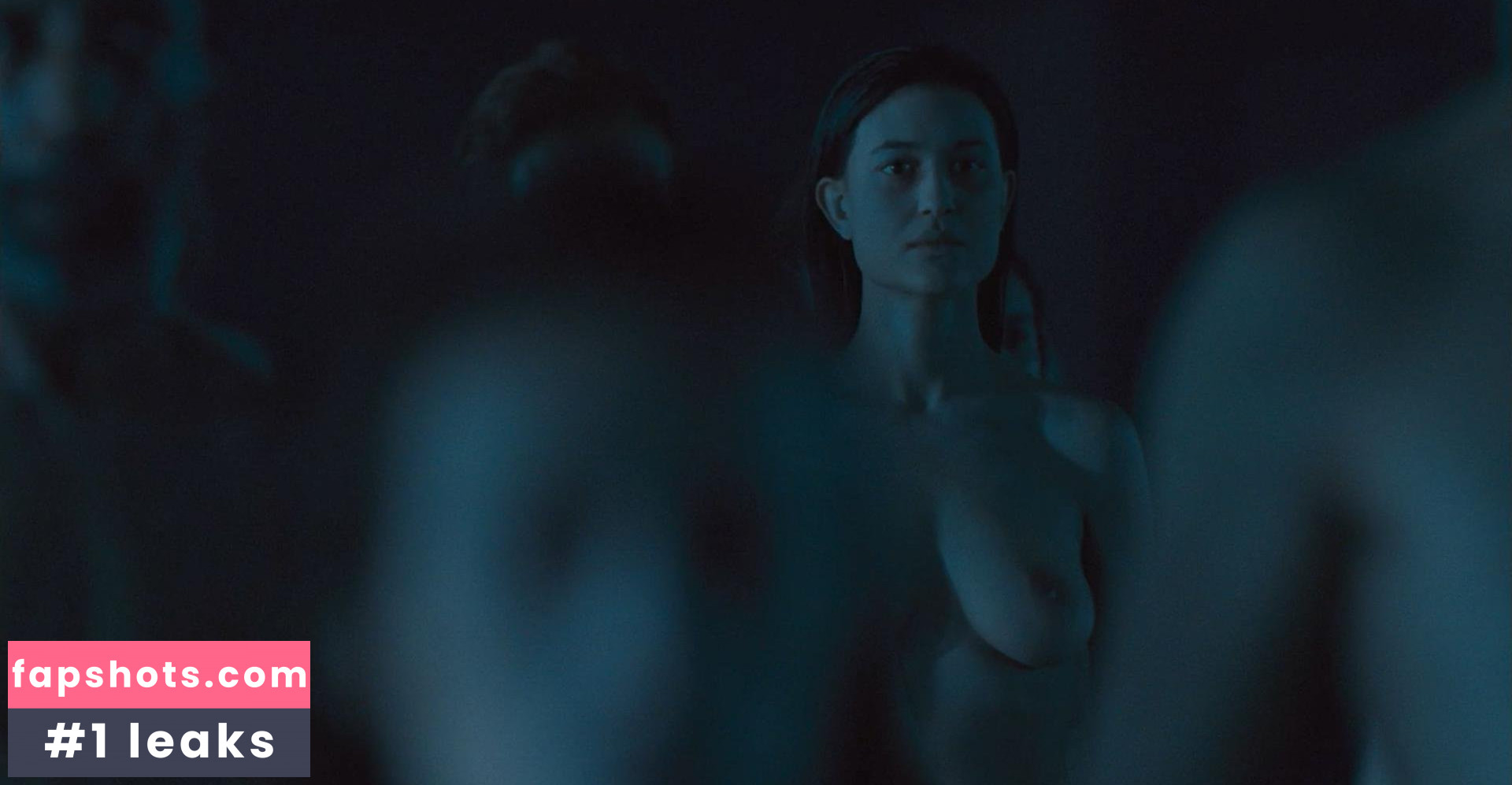 Julia Jones gallery photo #28