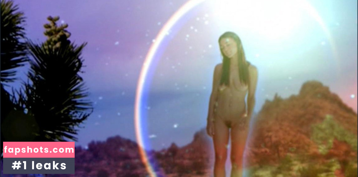 Julia Jones gallery photo #32