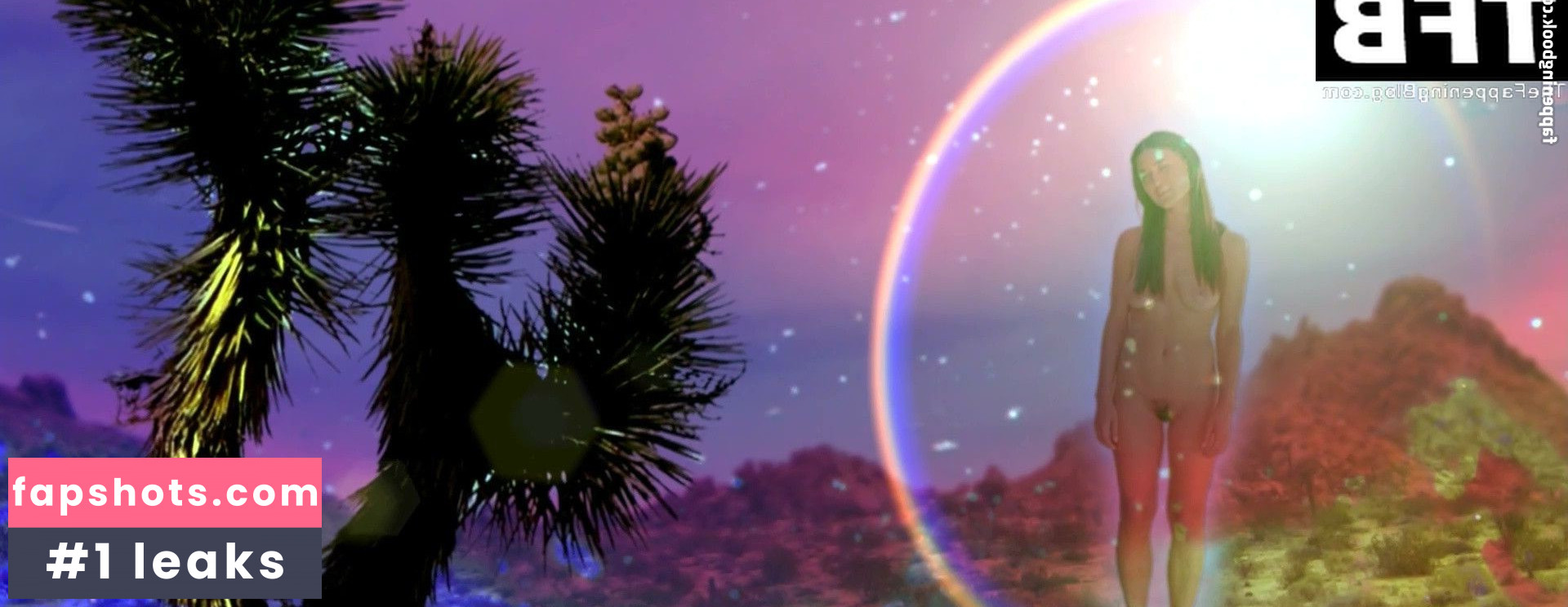 Julia Jones gallery photo #8