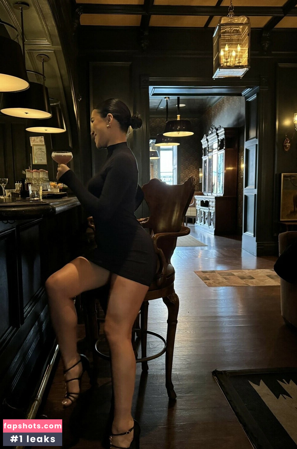 Julia Kelly gallery photo #131