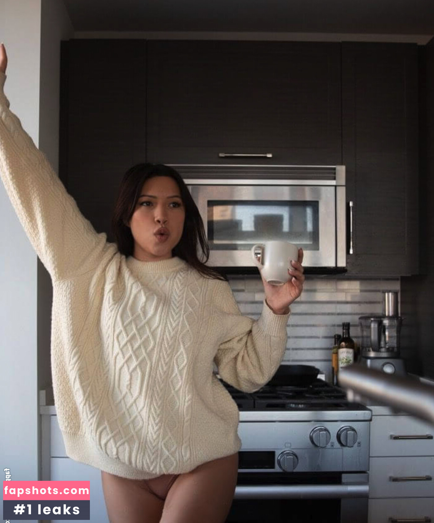 Julia Kelly gallery photo #179