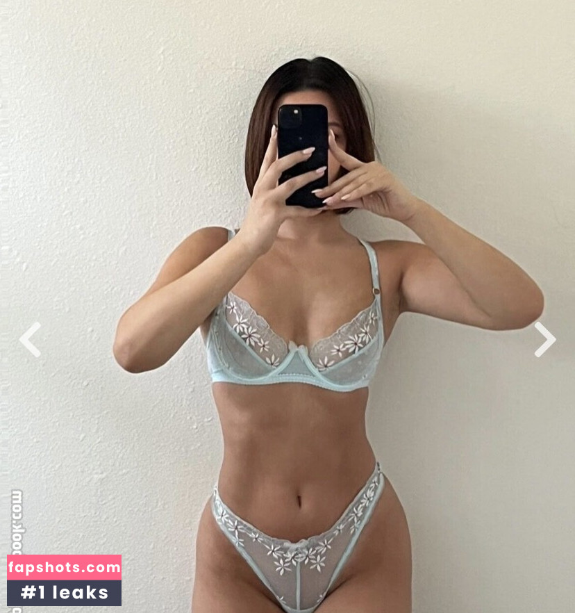 Julia Kelly gallery photo #198