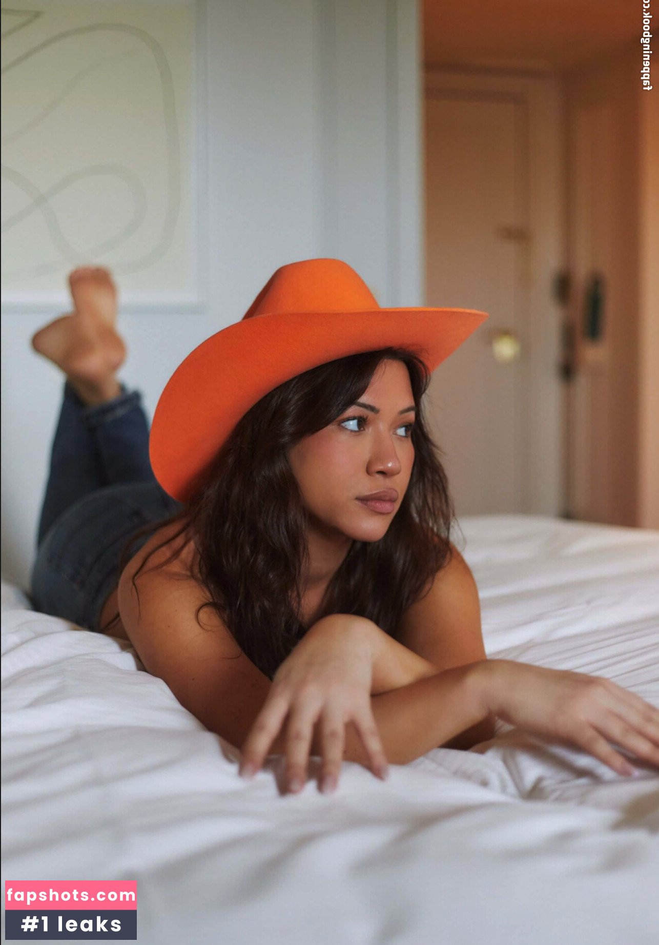 Julia Kelly gallery photo #206